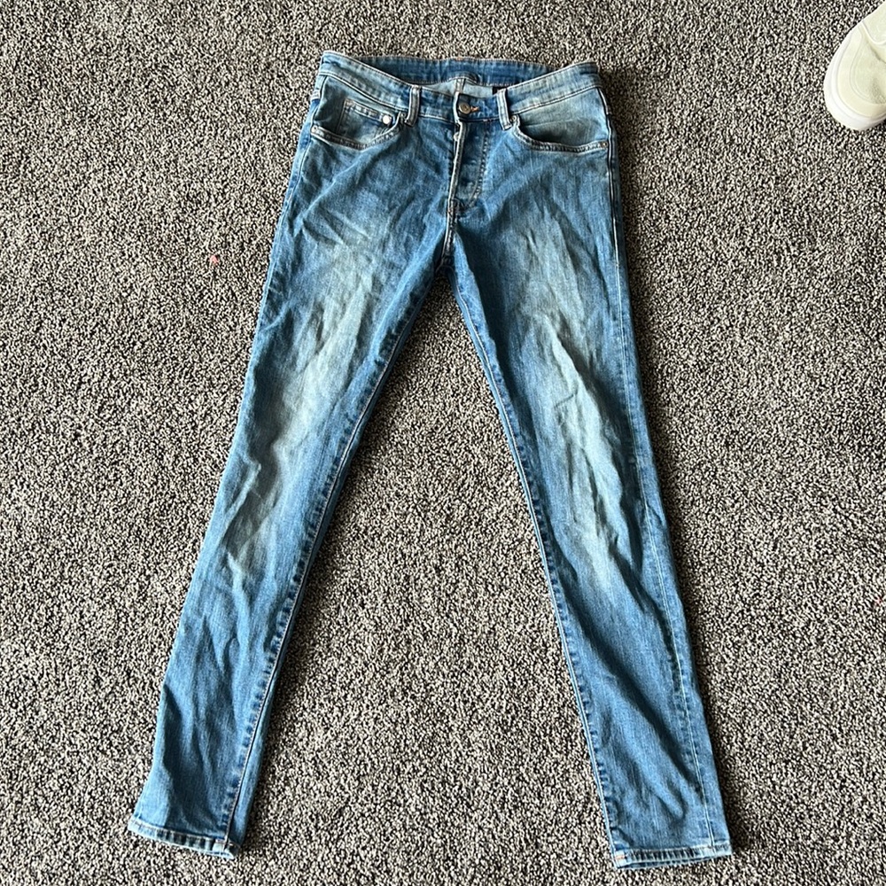 Light washed skinny jeans size 30